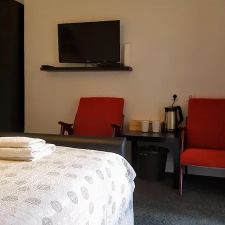 Villa Martinis Split Room photo