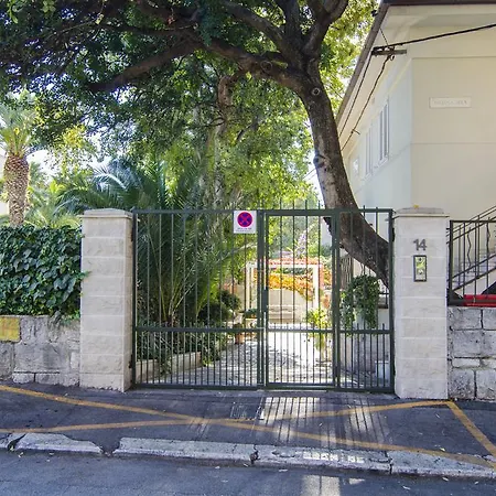 Villa Martinis Split Exterior photo